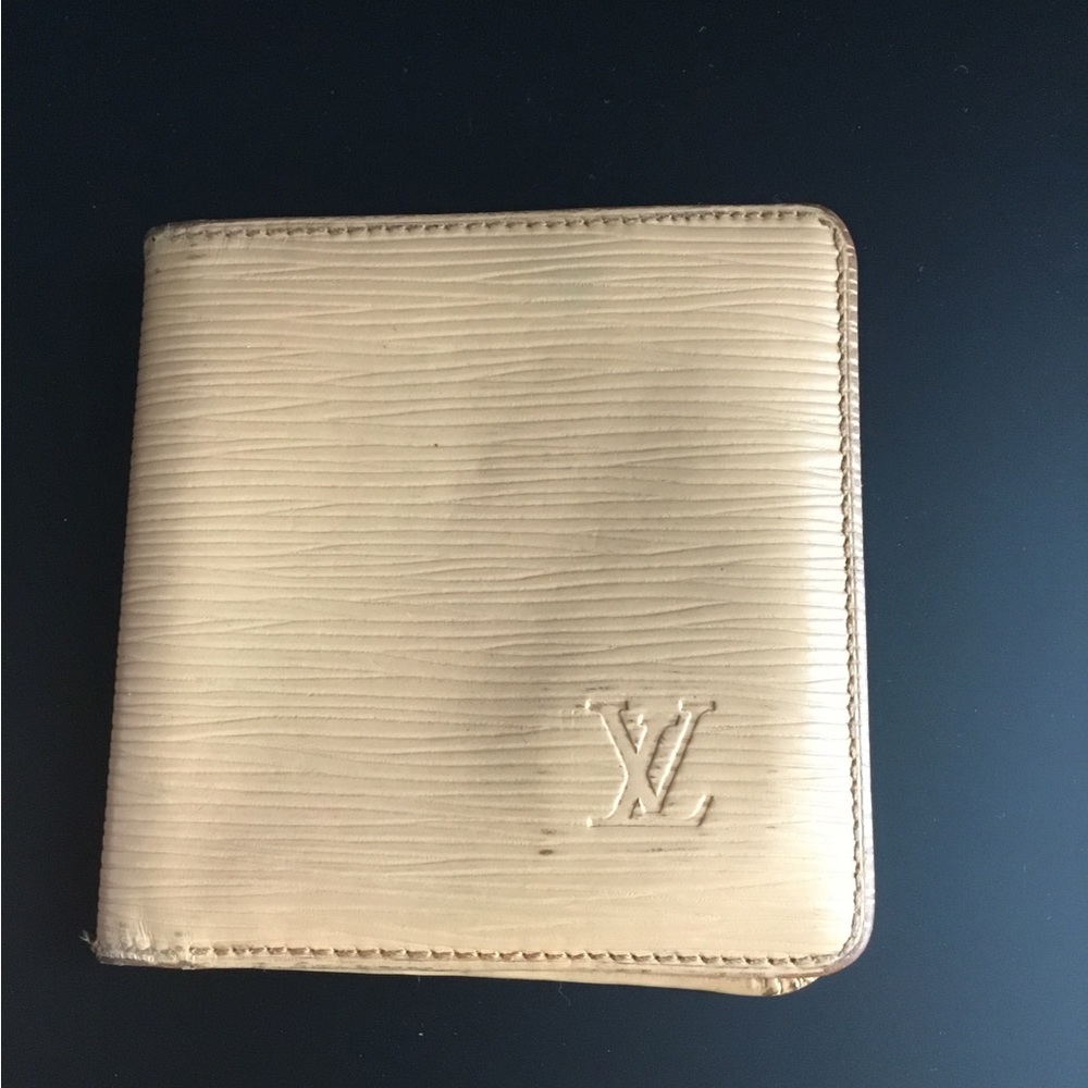 LV Atlantic men wallet.